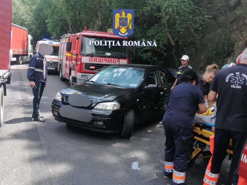 accident pe dn7 la călimănești între un autoturism și un tir