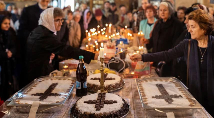 Slujbe de hram de Rusalii şi horă de Sânziene, la bisericile din Muzeul Astra şi Cristian