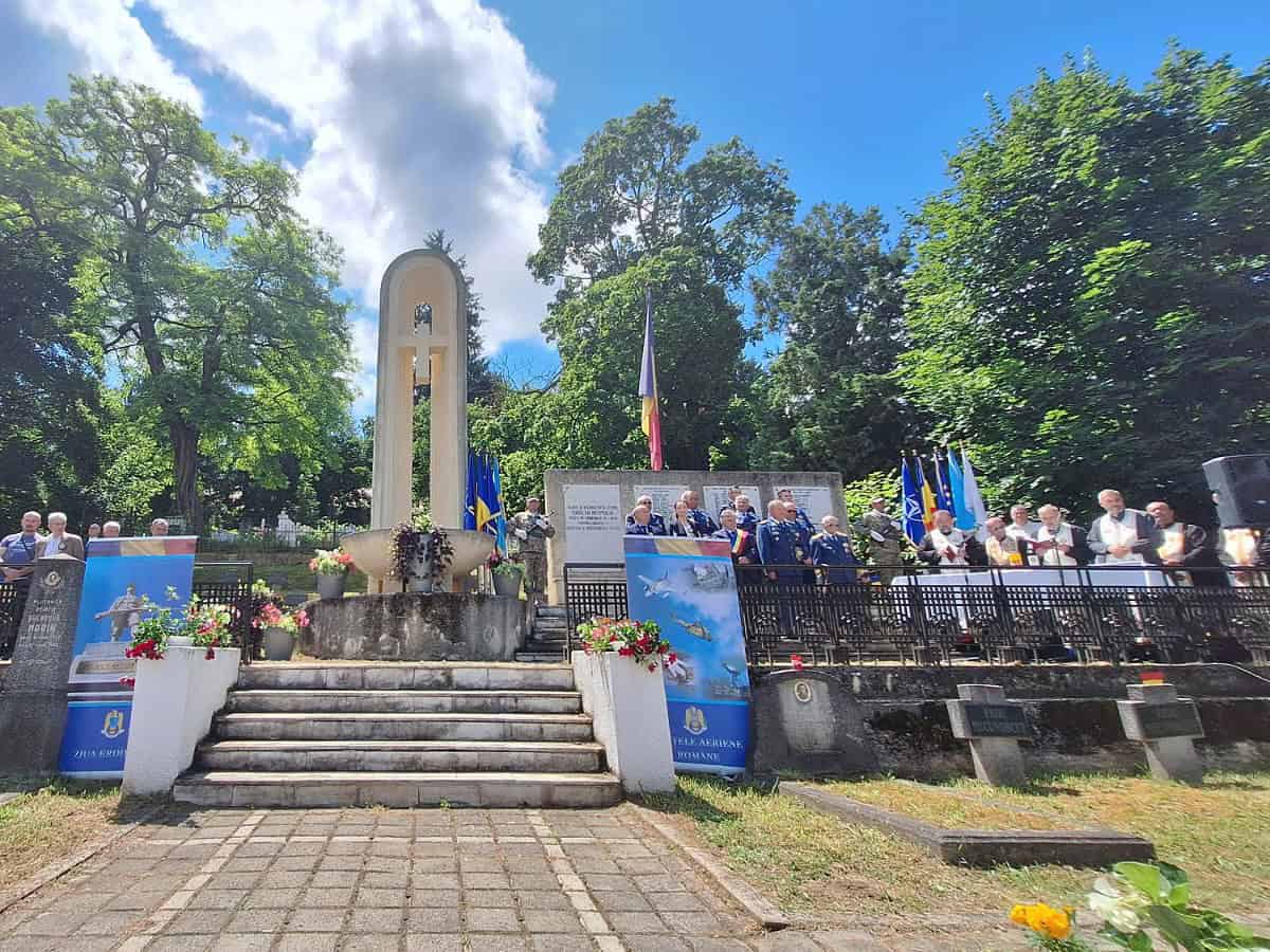 ceremonialuri militare și religioase dedicate zilei eroilor la mediaș (foto)