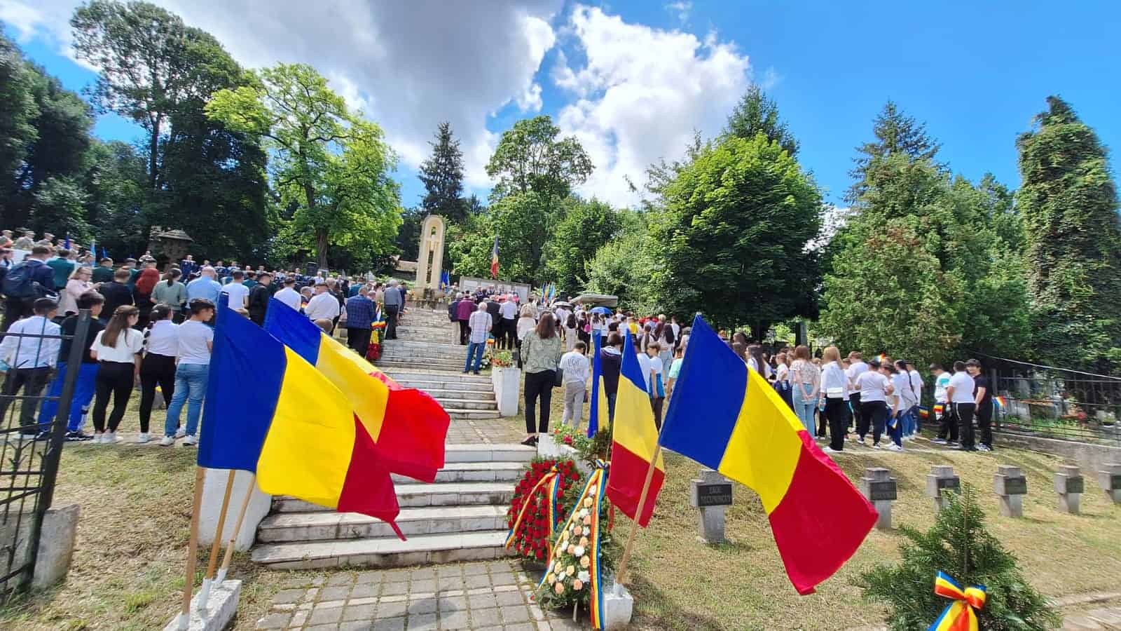 ceremonialuri militare și religioase dedicate zilei eroilor la mediaș (foto)