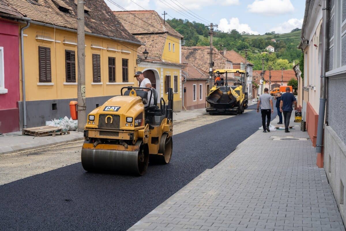 strada gheorghe doja din municipiul mediaș a fost asfaltată (foto)