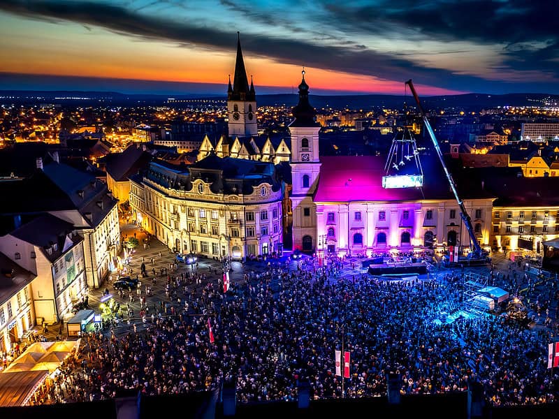 fits anunță o medie peste 100.000 de spectatori la spectacolele din sibiu și mediul on-line