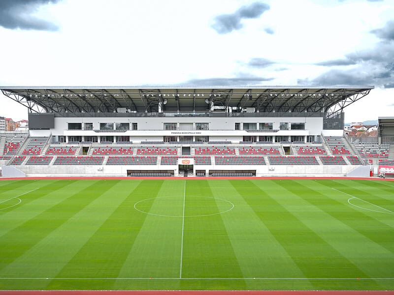 stadionul municipal sibiu, omologat de uefa pentru meciuri din cupele europene. cum arată acum noul gazon (foto)