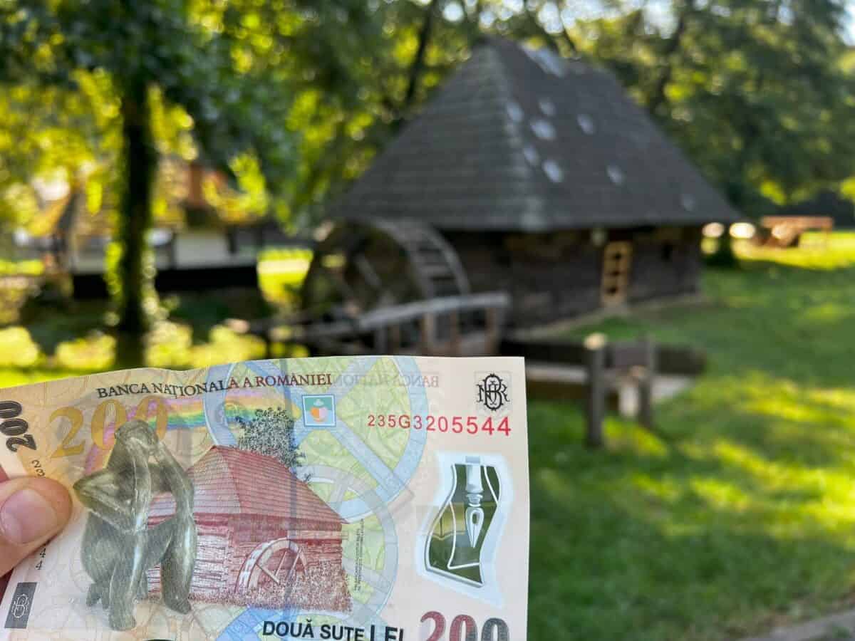 Moara cu noroc din Muzeul Astra apare pe bancnota de 200 de lei