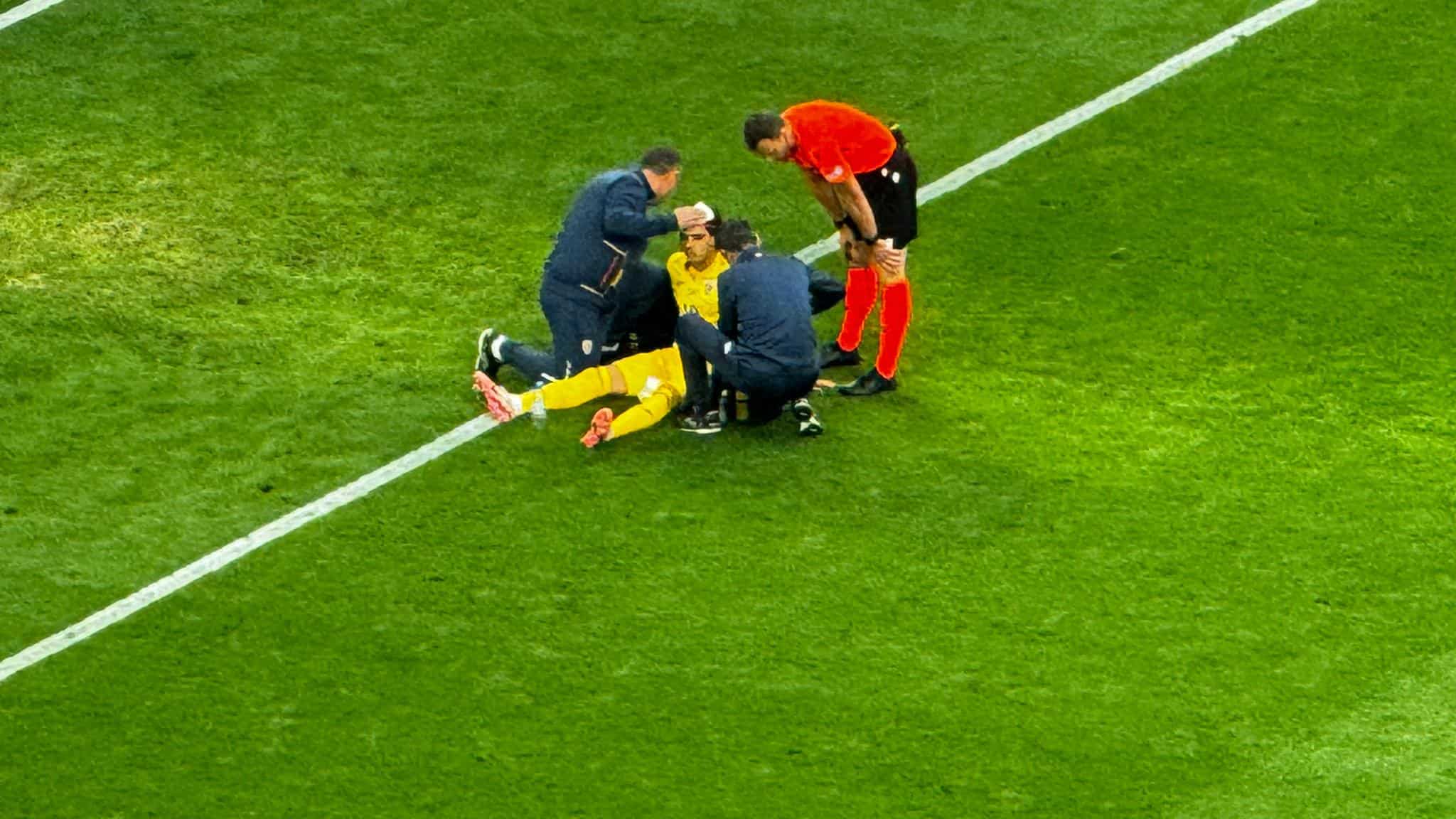 live text sute de sibieni au fost la meciul de la munchen. optimea de finală de la euro, românia - olanda 0-3 final (video, foto)