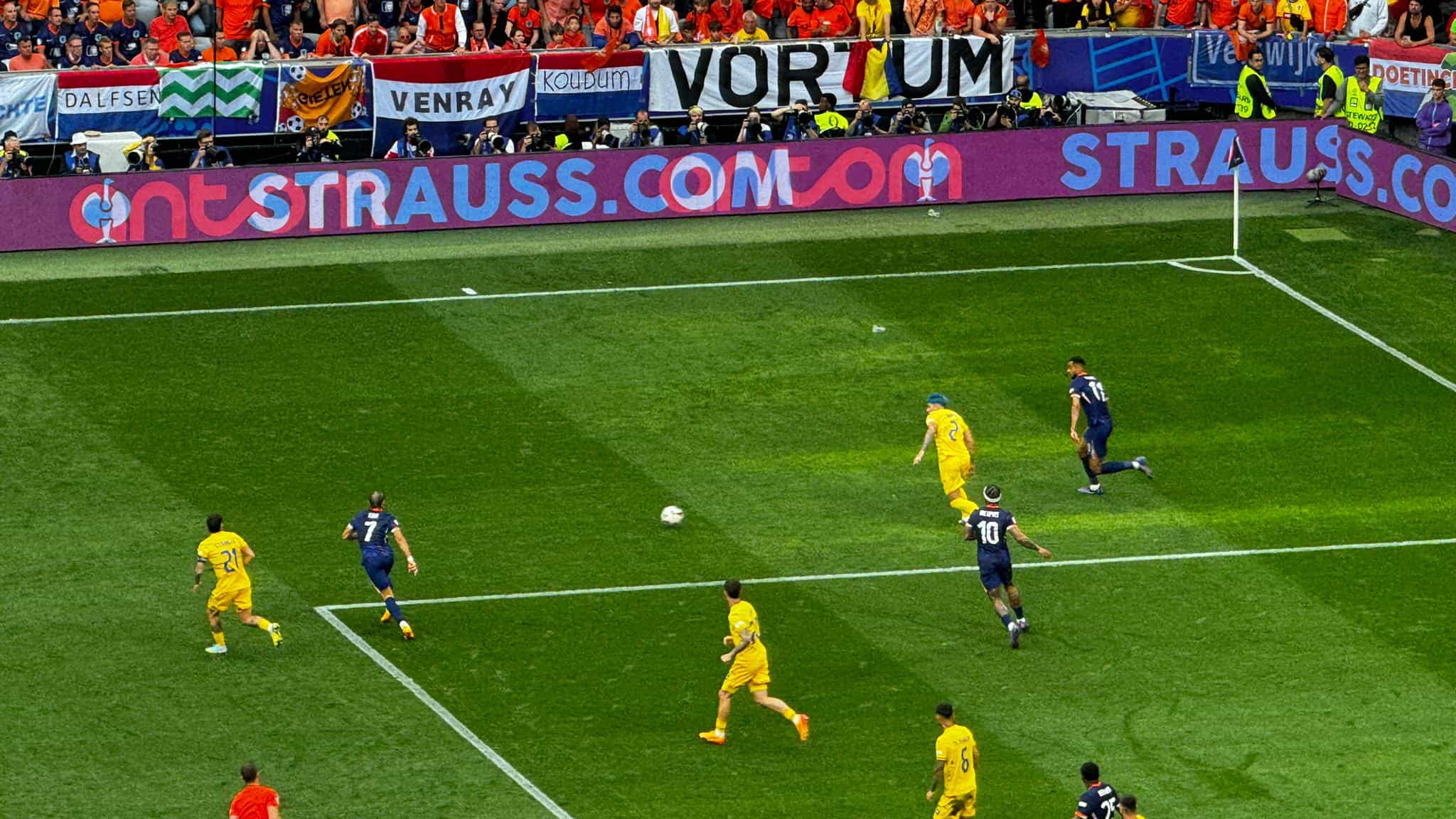 LIVE TEXT Sute de sibieni au fost la meciul de la Munchen. Optimea de finală de la Euro, România - Olanda 0-3 final (video, foto)