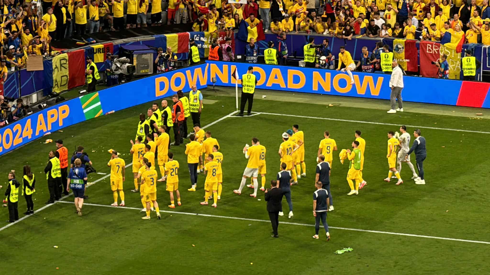 live text sute de sibieni au fost la meciul de la munchen. optimea de finală de la euro, românia - olanda 0-3 final (video, foto)