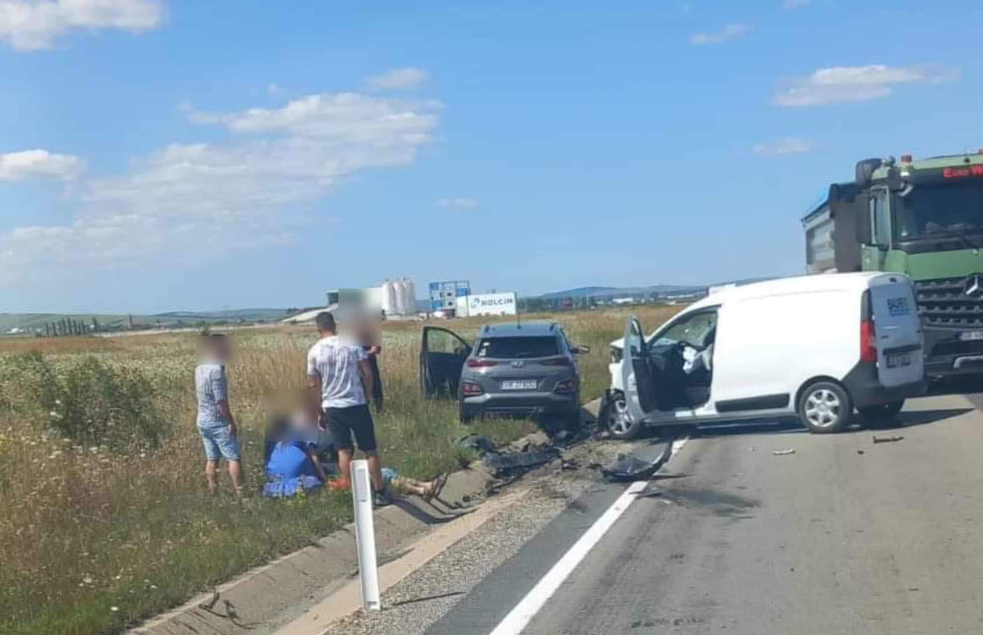 Accident pe strada Salzburg în Sibiu. Unui șofer i s-a făcut rău la volan