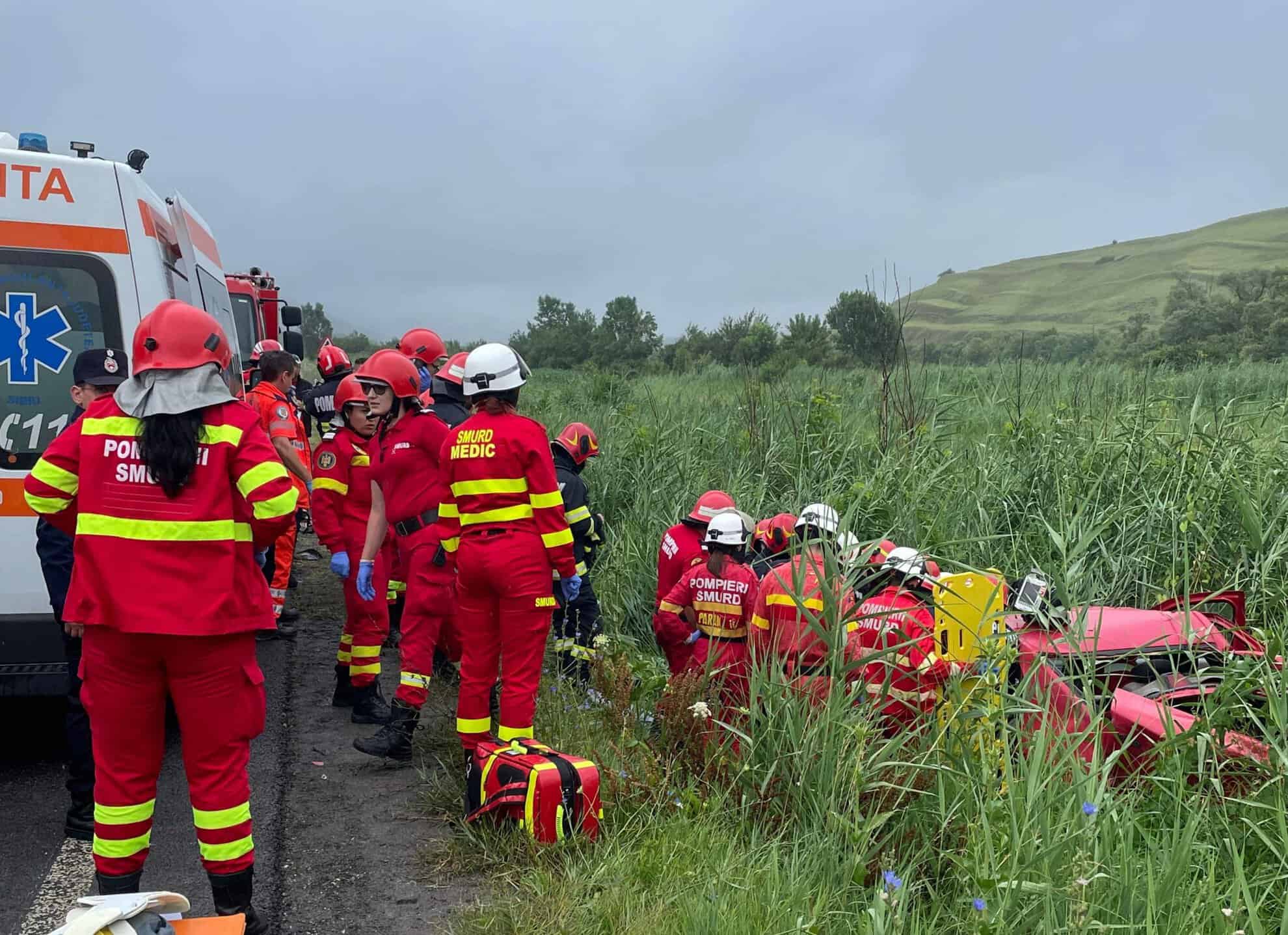 filmul accidentului grav de miercuri de la șeica mare după ce o mașină a fost proiectată într-un tir