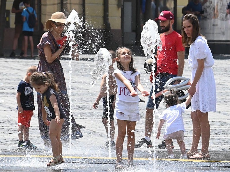 codul portocaliu de caniculă prelungit pentru încă două zile la sibiu