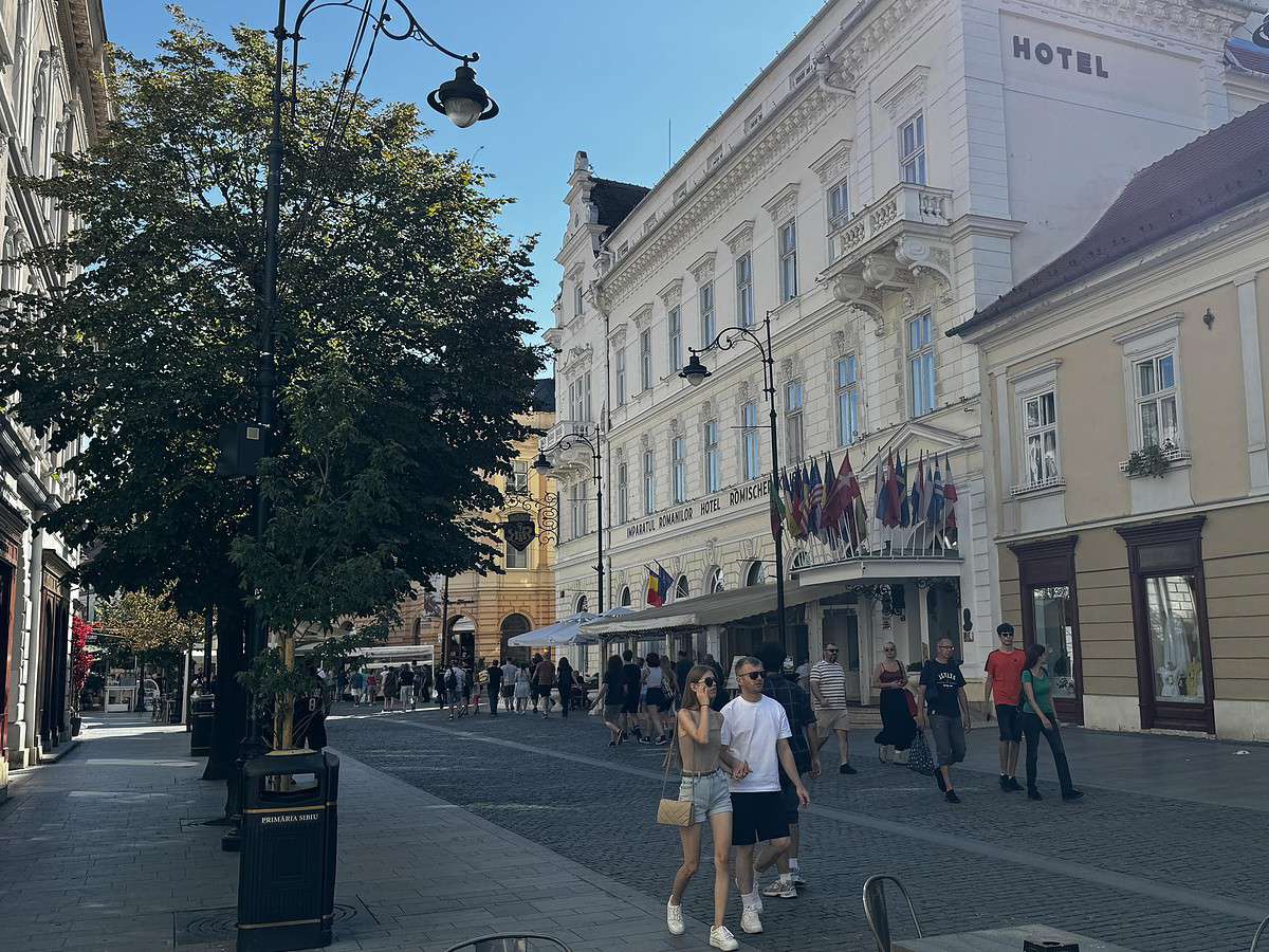 prețuri exorbitante la cazări în acest weekend la sibiu. 1.000 de euro pe noapte la un hotel din centru