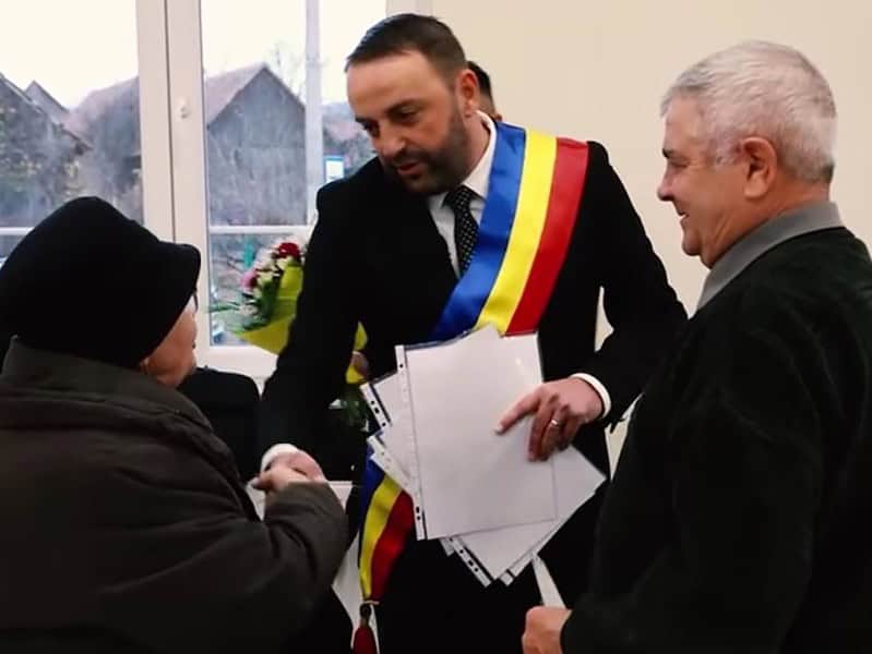 primăria șelimbăr recompensează cu 1.000 de lei cuplurile care împlinesc 50 de ani de căsătorie