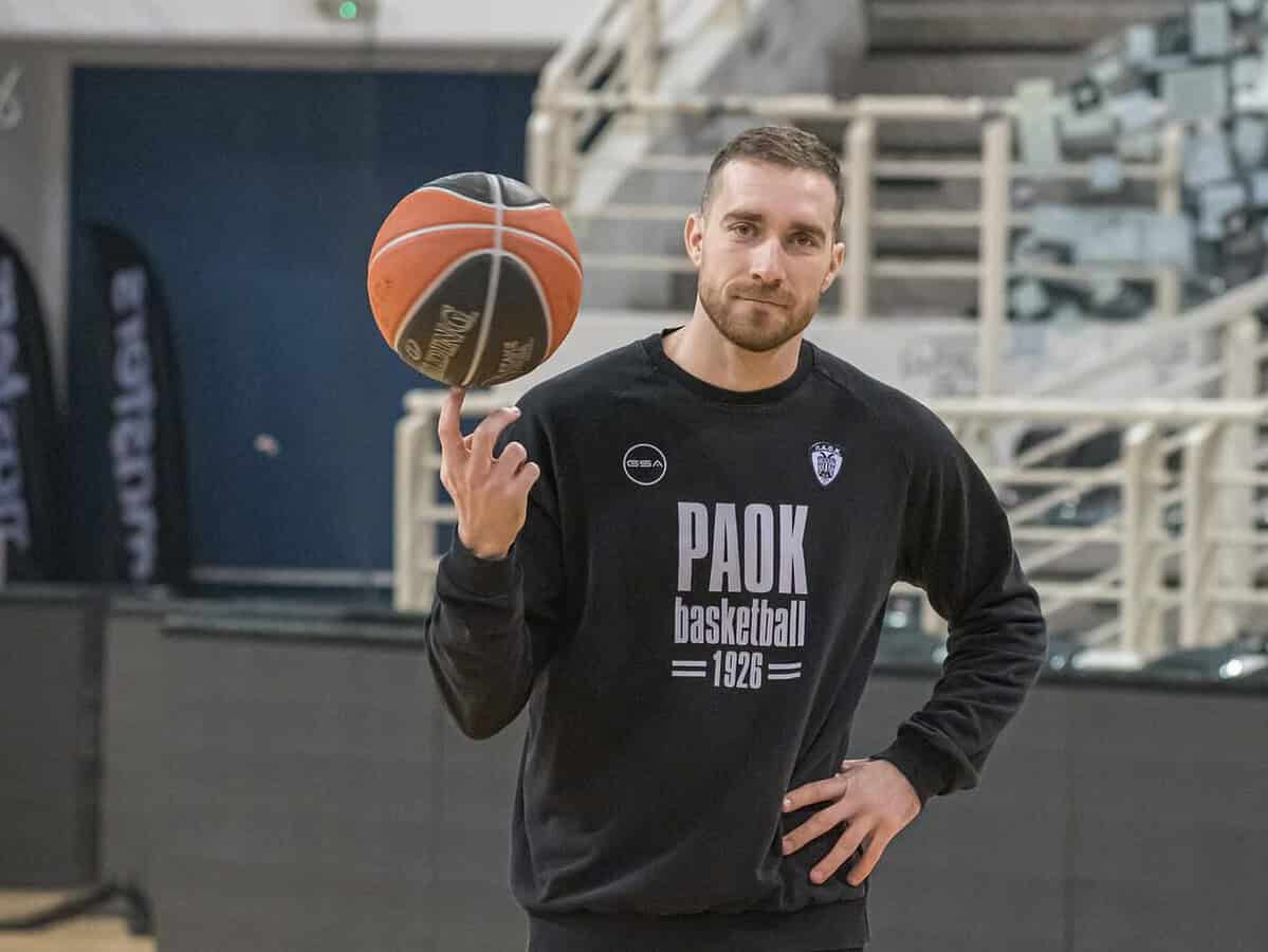 csu sibiu a transferat un jucător care a jucat în champions league la paok salonic