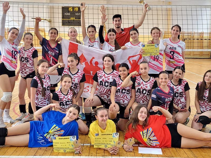 clubul champions sărbătorește 3 ani de activitate cu un maraton de volei la sibiu