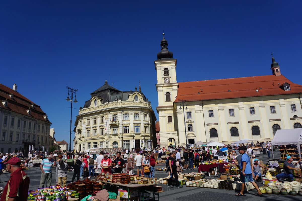 târgul olarilor revine în piața mare a sibiului