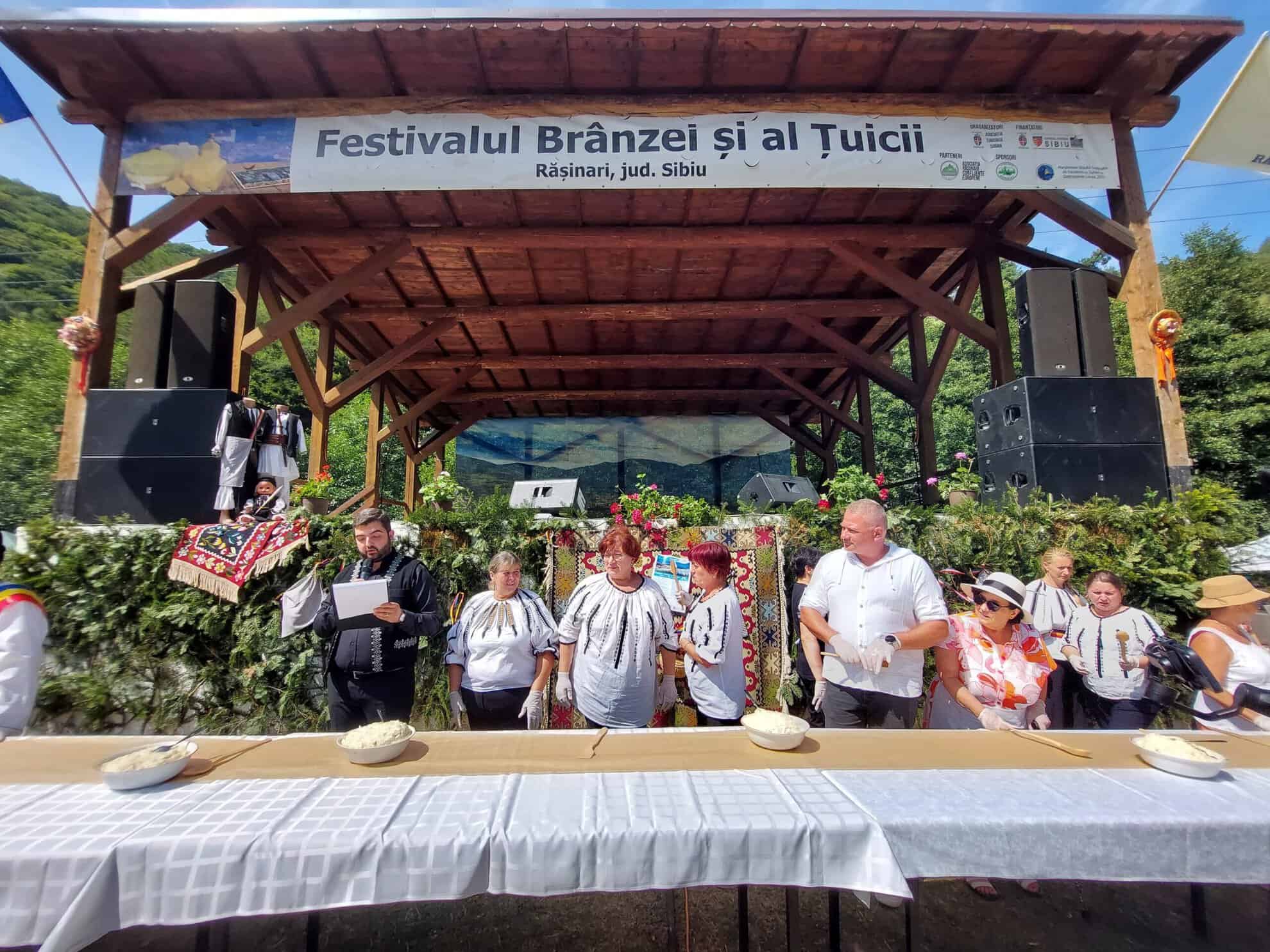 Mega bulz de 62 de metri la Festivalul Brânzei și al Țuicii de la Rășinari. Primar: „Ducem tradiția mai departe” (foto video)