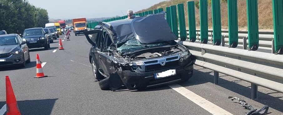 colizune între un tir și o dacia pe a1 pe sensul spre sibiu (video)