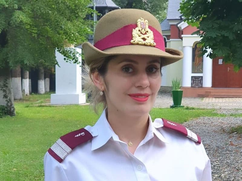 mormântul claudiei, asistenta de la spitalul militar din sibiu, profanat de hoți. au furat bani și bijuterii