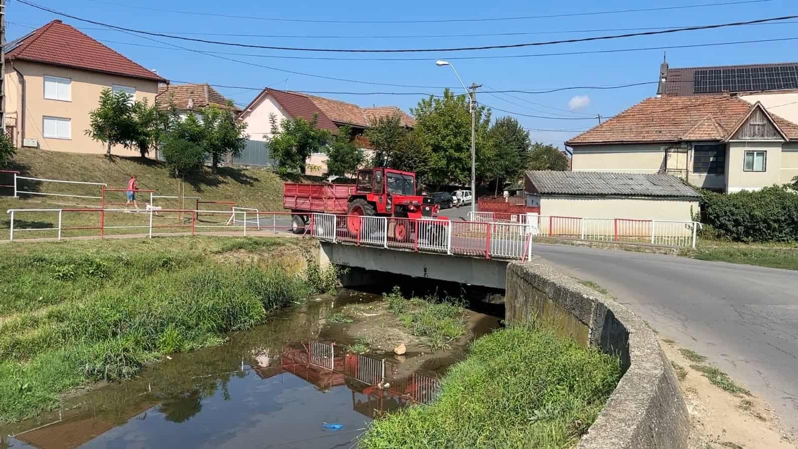 strada valea adâncă din municipiul mediaș va fi reabilitată. se vor face 24 de locuri de parcare (foto)