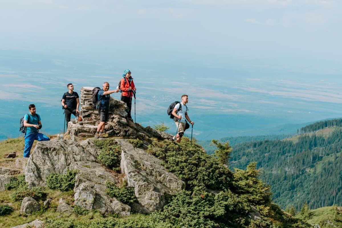 drumeție de la vest la est, pe cele mai frumoase trasee montane din județul sibiu