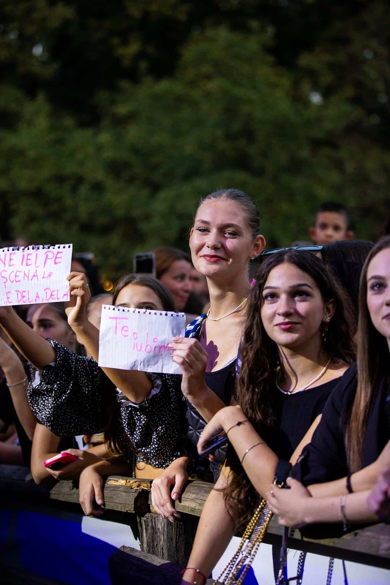 peste 20.000 de participanți la festivalul ”i love șopa”. 14.000 au venit cu autobuzul