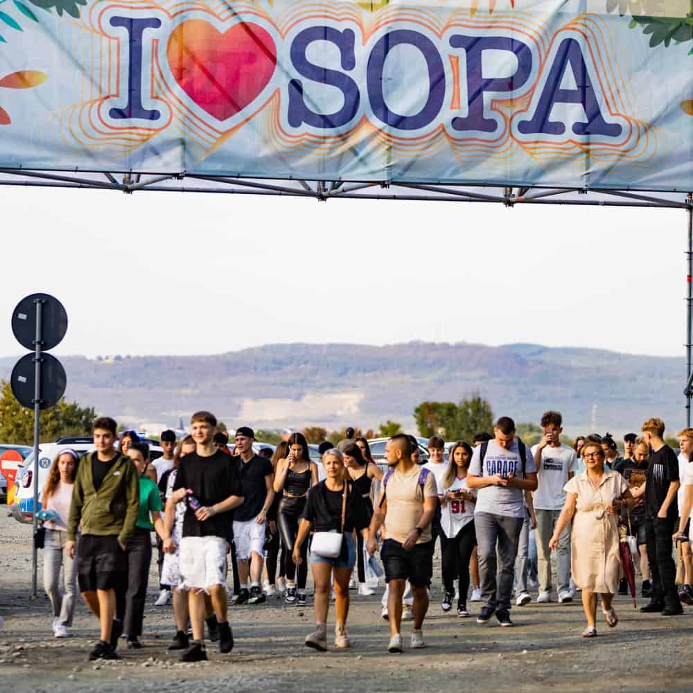 peste 20.000 de participanți la festivalul ”i love șopa”. 14.000 au venit cu autobuzul