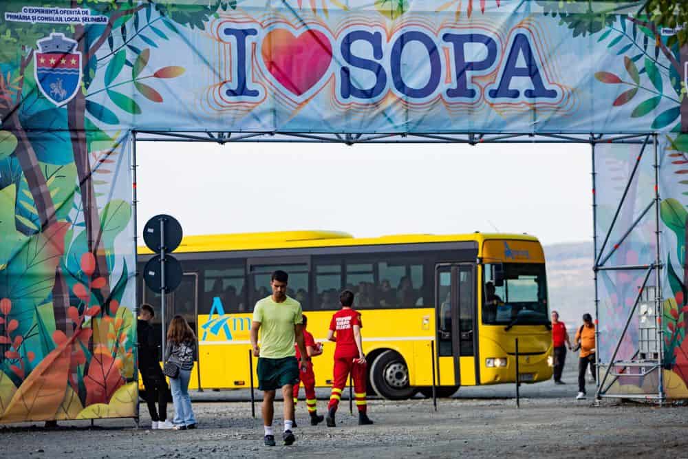 peste 20.000 de participanți la festivalul ”i love șopa”. 14.000 au venit cu autobuzul