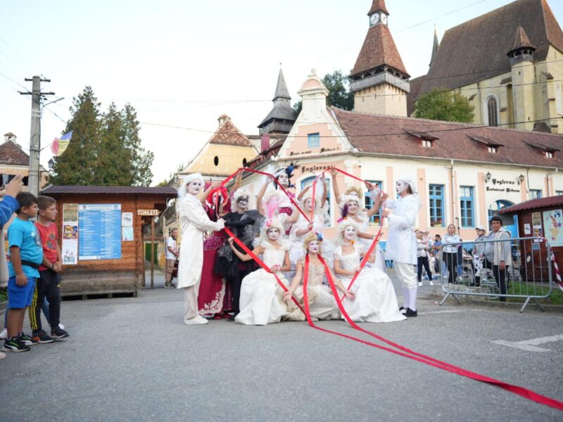 biertanul a găzduit „amurg baroc”: o paradă stradală deosebită (foto)