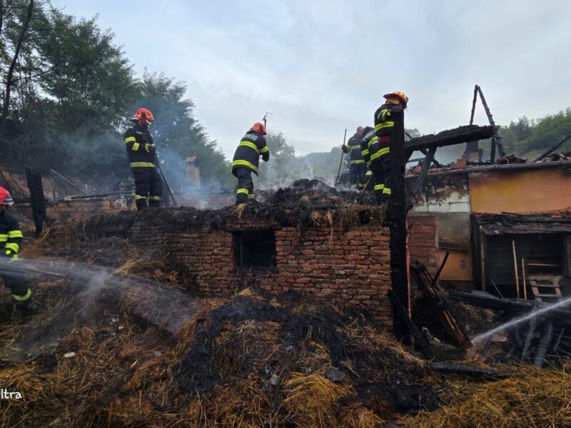 apel la solidaritate. familia hotea din moșna și-a pierdut casa în urma unui incendiu puternic și are nevoie de ajutor