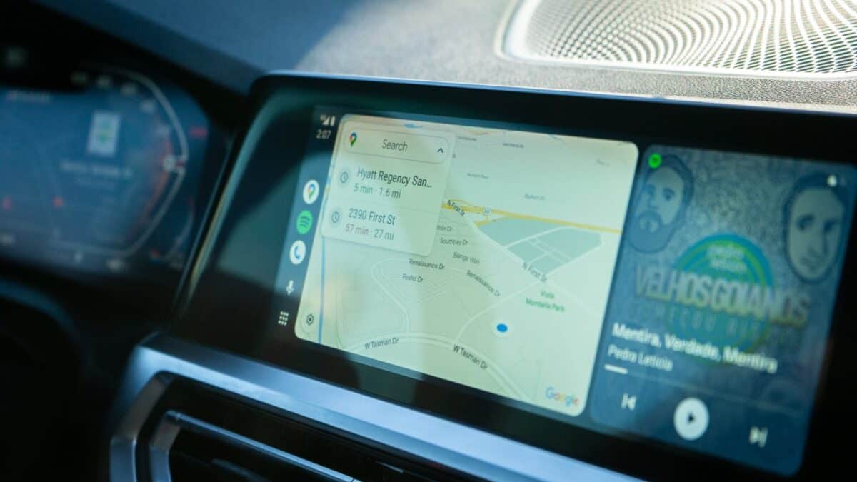 Google Maps adaugă o nouă funcție pe Android Auto