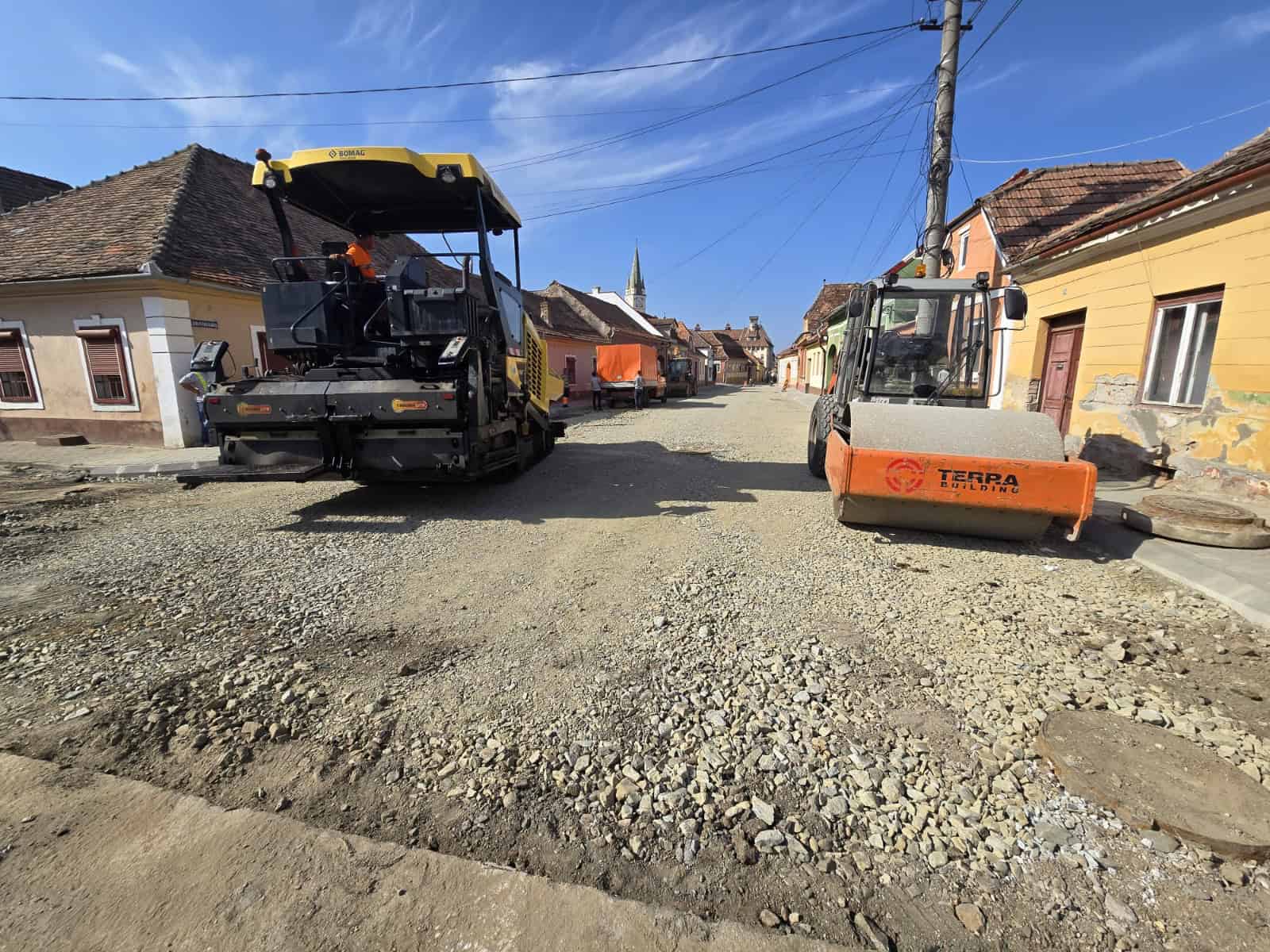 au început lucrările de reabilitare pe strada petru rareș din municipiul mediaș (foto)