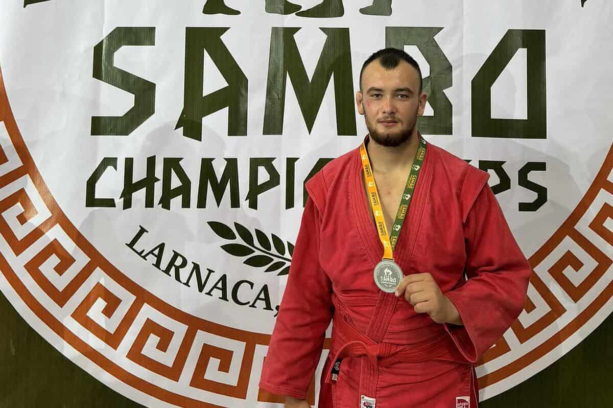 un sibian a devenit vicecampion mondial de sambo la tineret