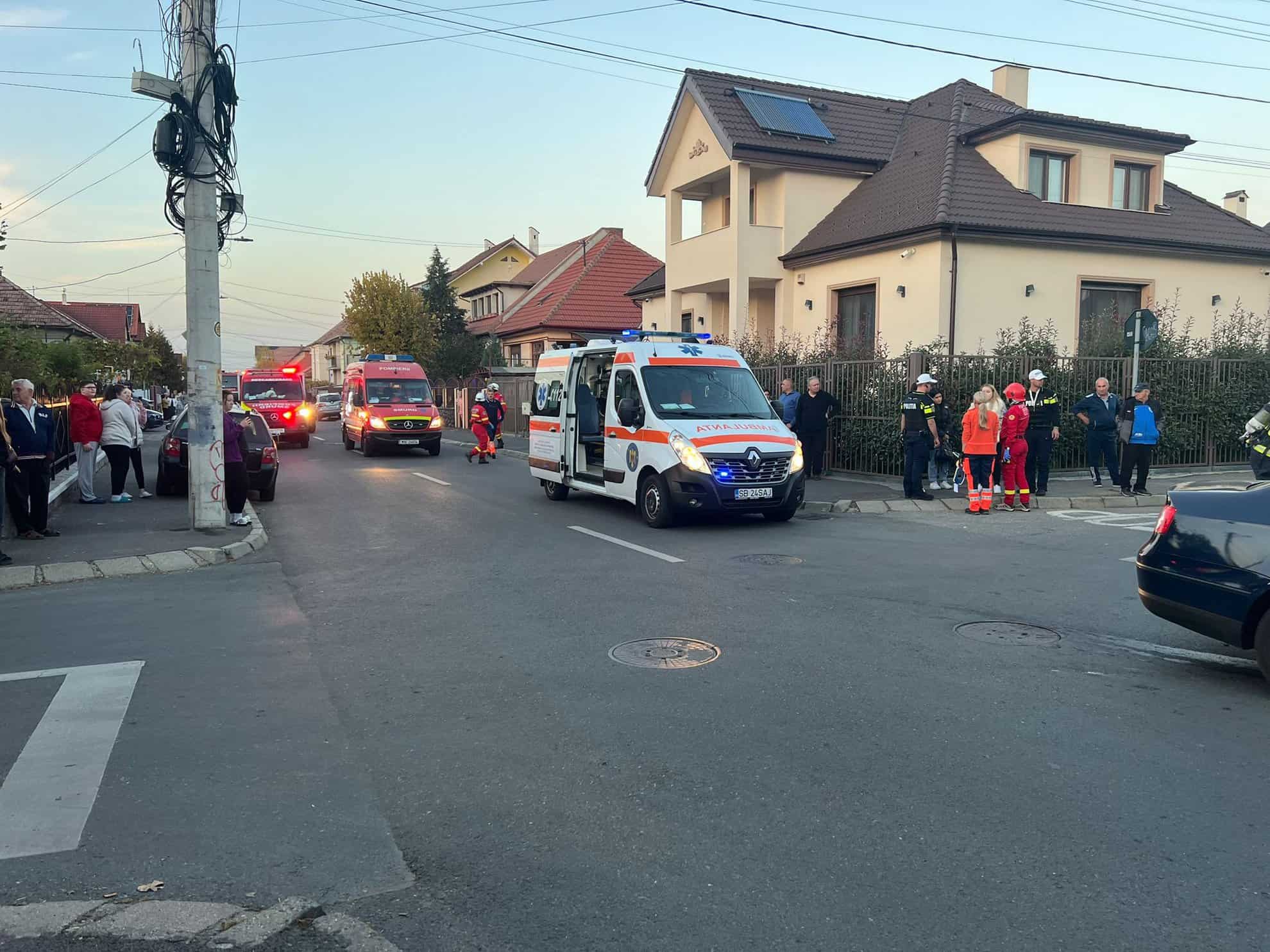 accident cu 5 răniți în zona trei stejari. vinovată, o șoferiță de 75 de ani (foto)