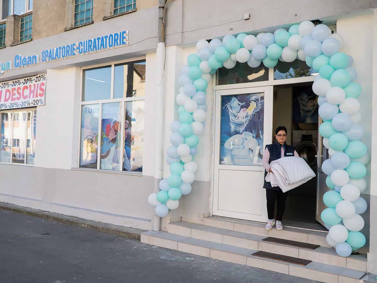 aqua clean a deschis o nouă locație în sibiu. reduceri de 20% la toate serviciile de curățare ecologică! (video)