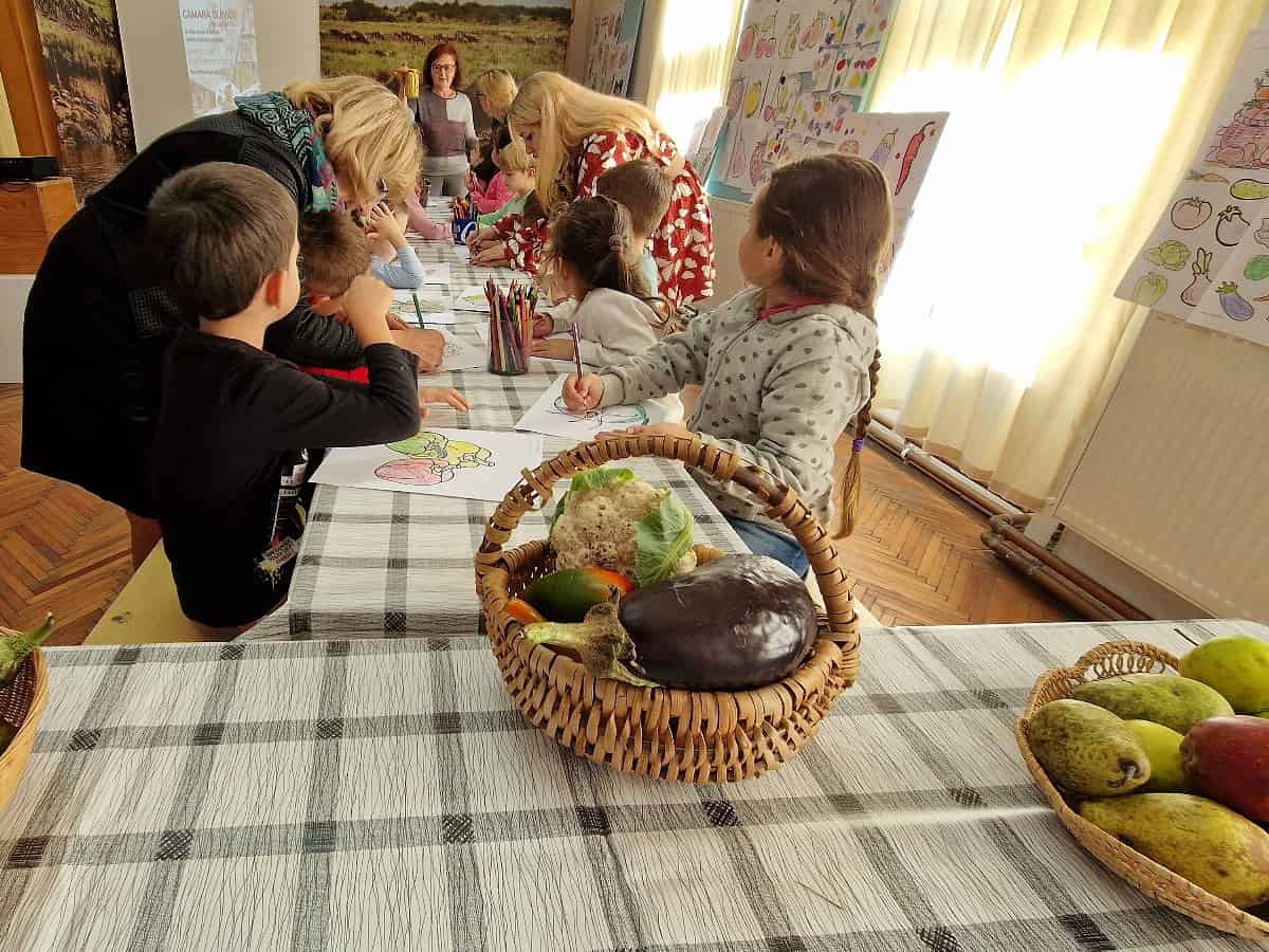 ateliere creative de toamnă. peste 150 de preșcolari din mediaș au participat la ”cămara bunicii” (foto)