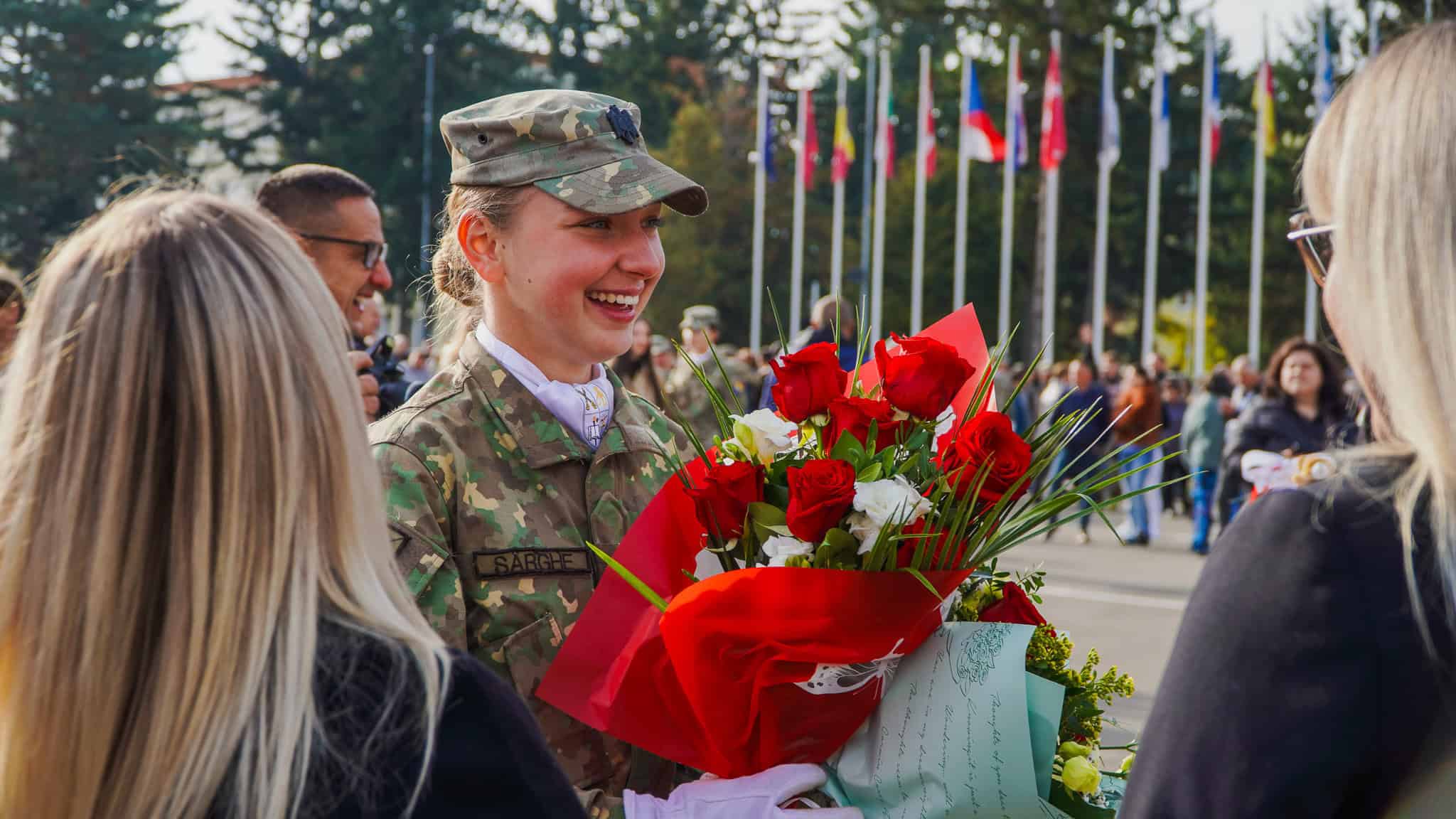 Zi importantă pentru sute de studenți de la AFT Sibiu. Părinții și bunicii, emoționați până la lacrimi (video, foto)