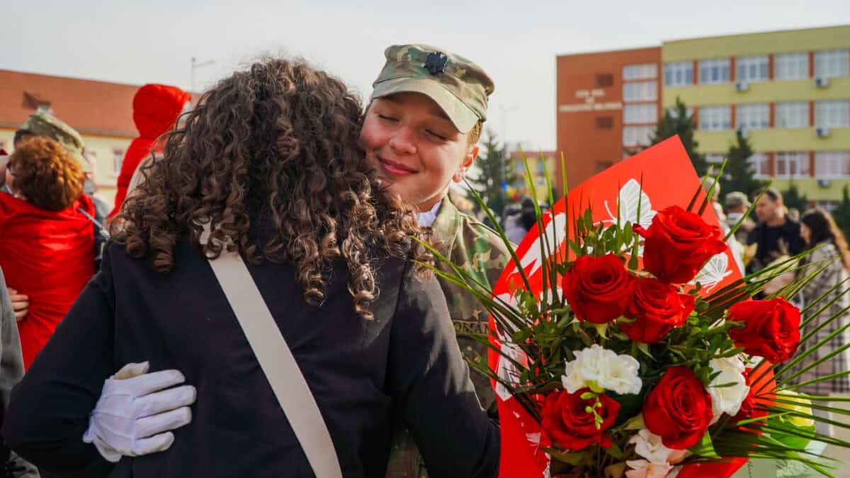 Zi importantă pentru sute de studenți de la AFT Sibiu. Părinții și bunicii, emoționați până la lacrimi (video, foto)