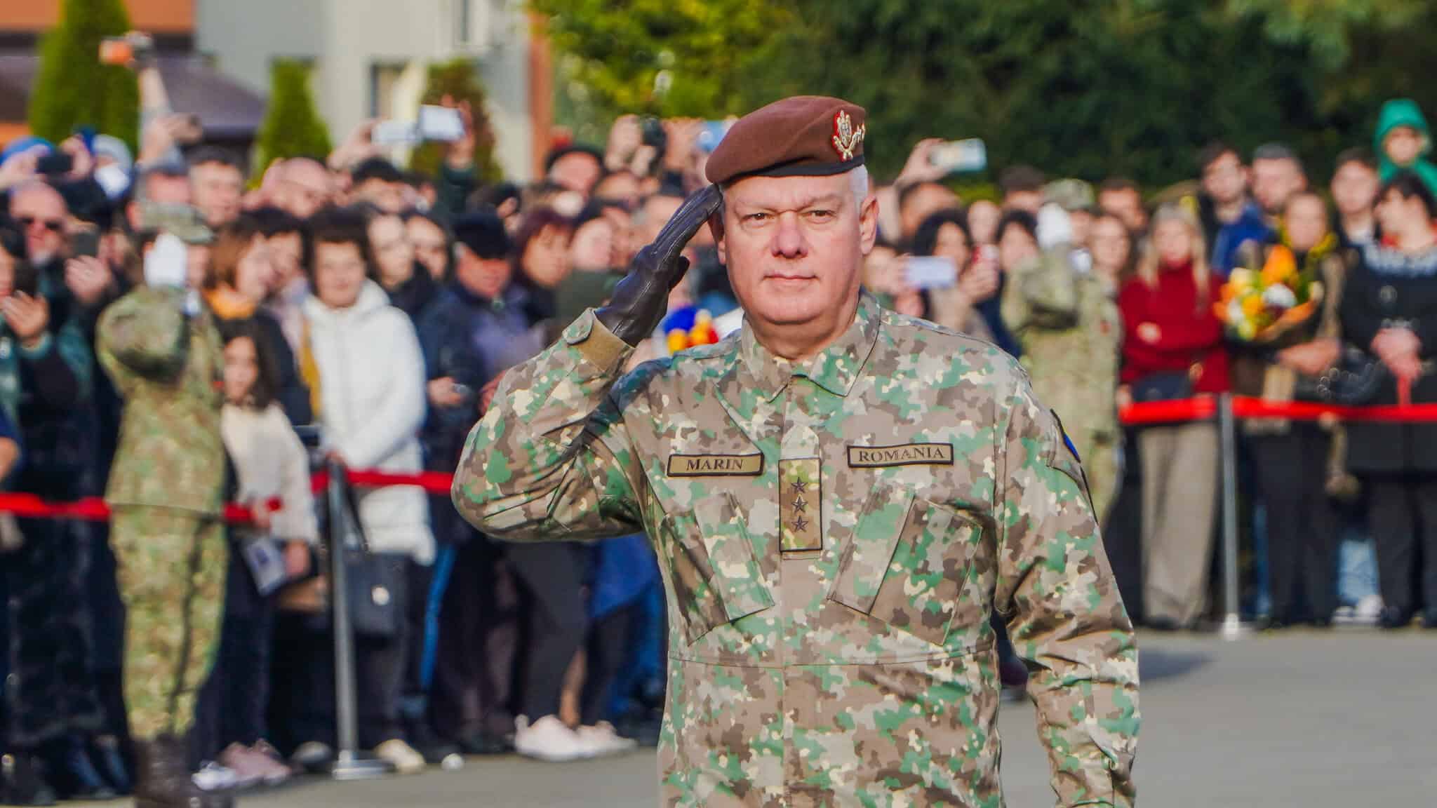 Zi importantă pentru sute de studenți de la AFT Sibiu. Părinții și bunicii, emoționați până la lacrimi (video, foto)