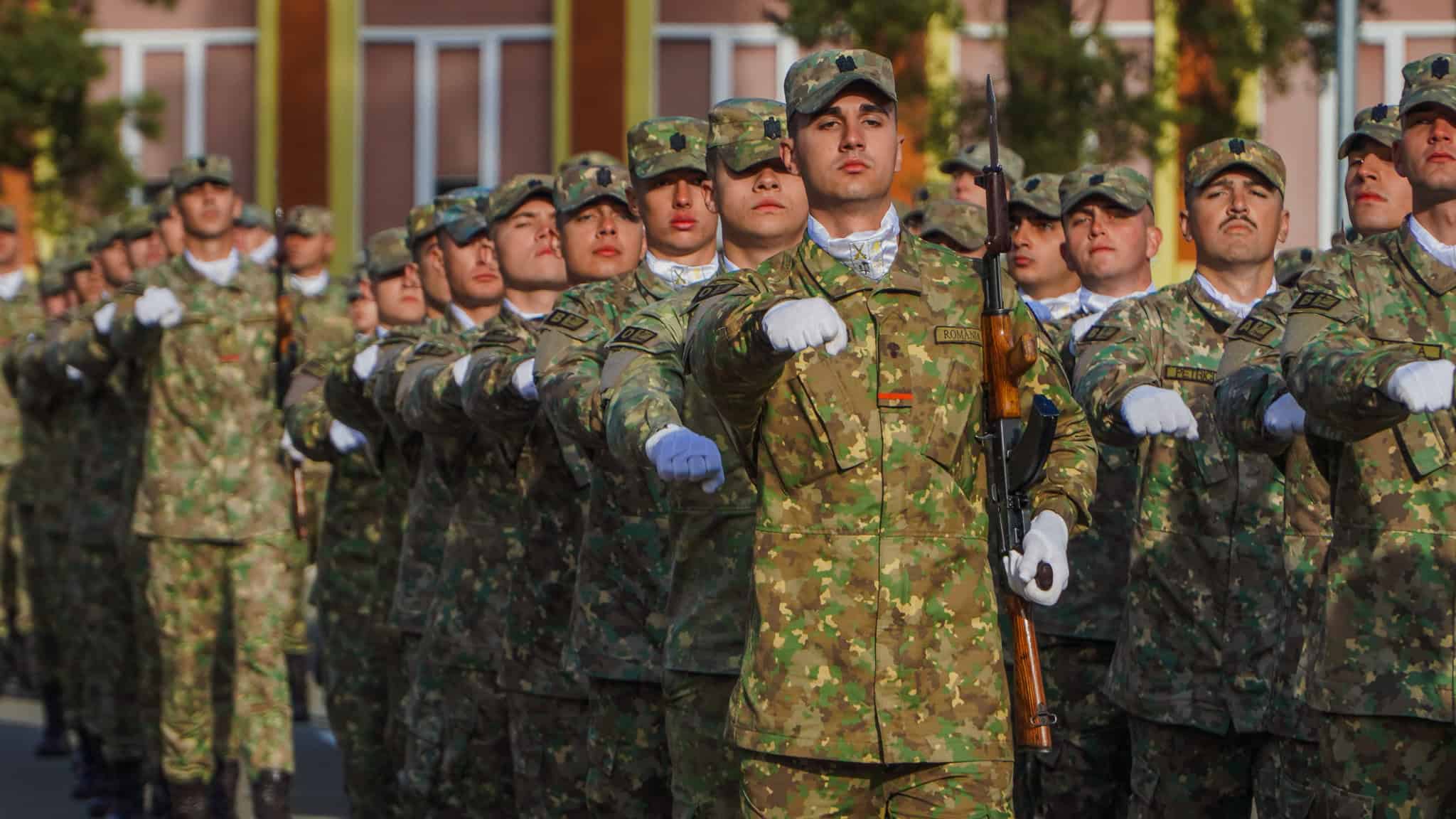 Zi importantă pentru sute de studenți de la AFT Sibiu. Părinții și bunicii, emoționați până la lacrimi (video, foto)