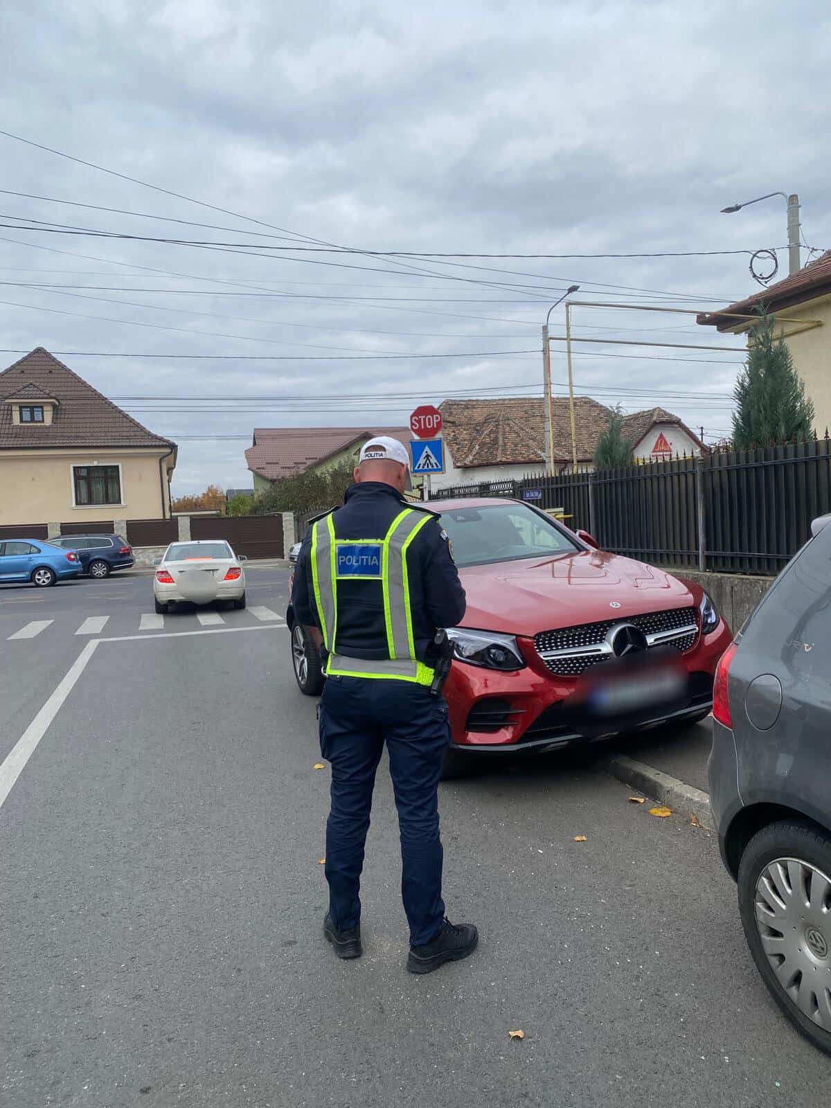 sibienii care parchează neregulamentar, în vizorul poliției. zeci de șoferi amendați (foto)