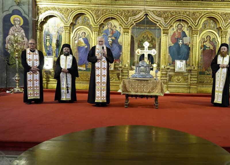 capul sfântului gheorghe de la cernica a ajuns la sibiu. va fi purtat în pelerinaj, prin mărginime