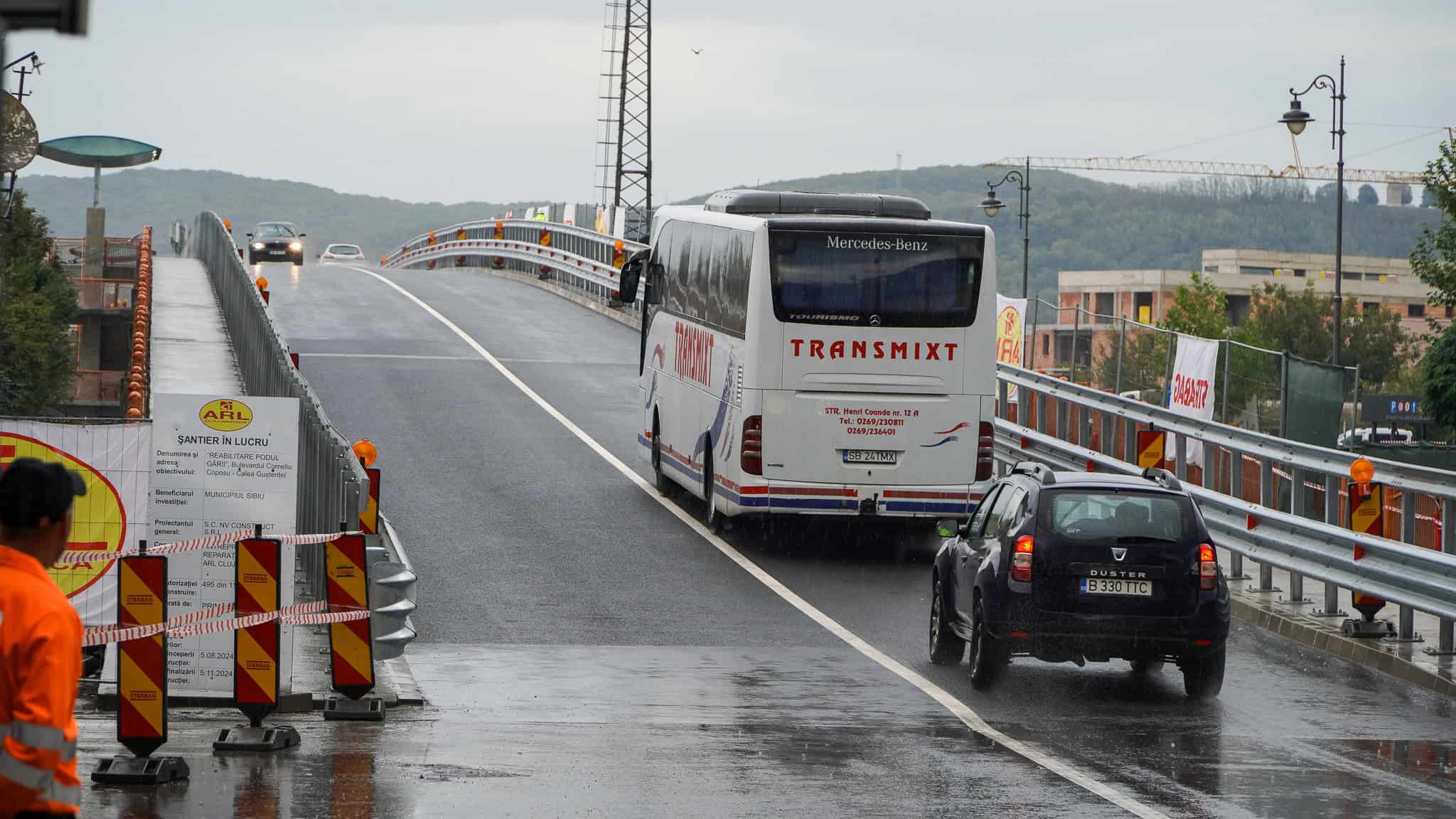 s-a redeschis traficul pe podul gării. muncitorii rămân în teren pentru alte lucrări (video, foto)