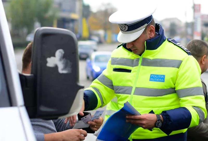 apă tonică vă poate lăsa fără permis de conducere. șoferii sfătuiți să evite să o consume