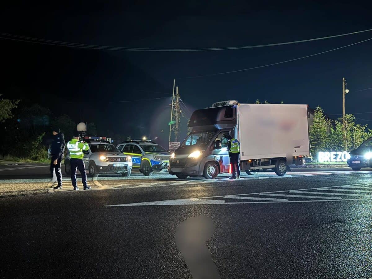 controale în trafic în două localități de pe valea oltului. poliția a verificat toate mașinile (foto video)