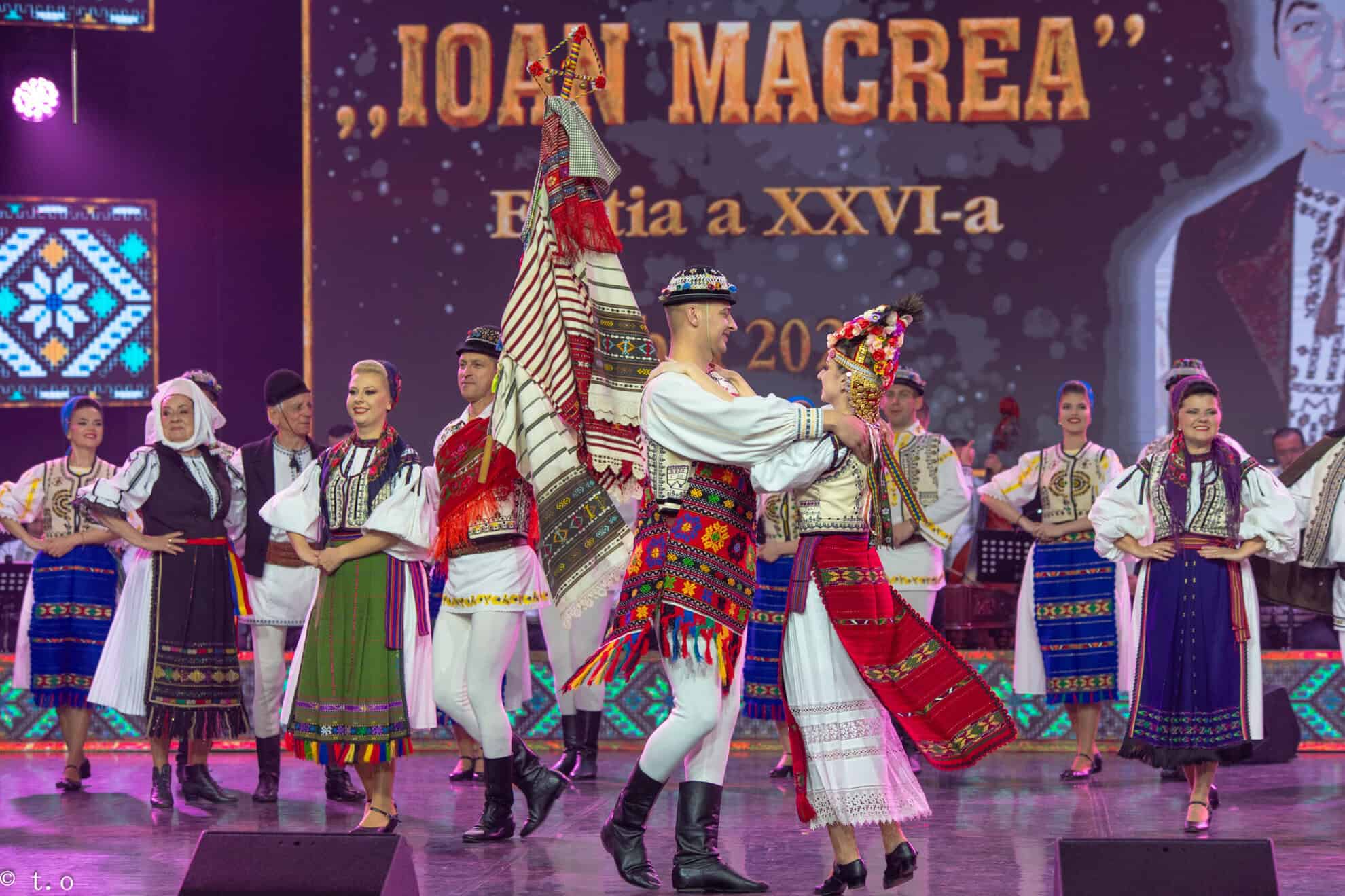 festivalul ,,ioan macrea" a marcat 3 zile de regal folcloric, la aniversarea celor 80 de ani de activitate ai junilor sibiului