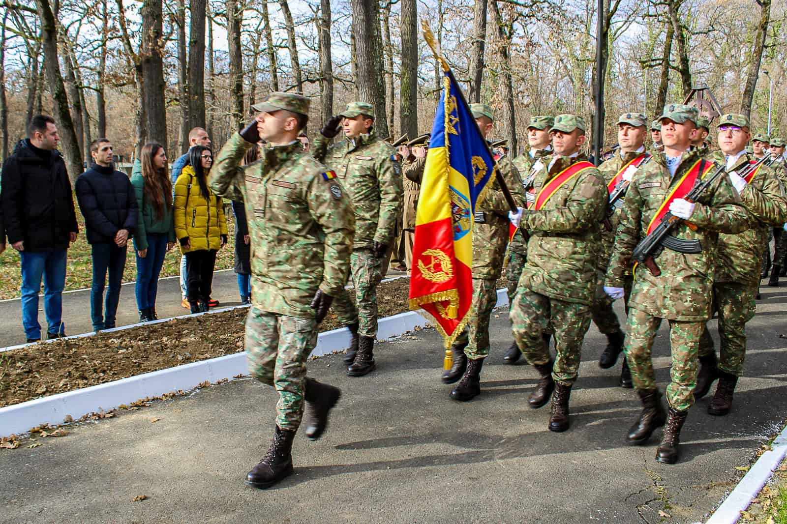 Ceremonie specială la Monumentul Eroilor din Pădurea Dumbrava (foto)