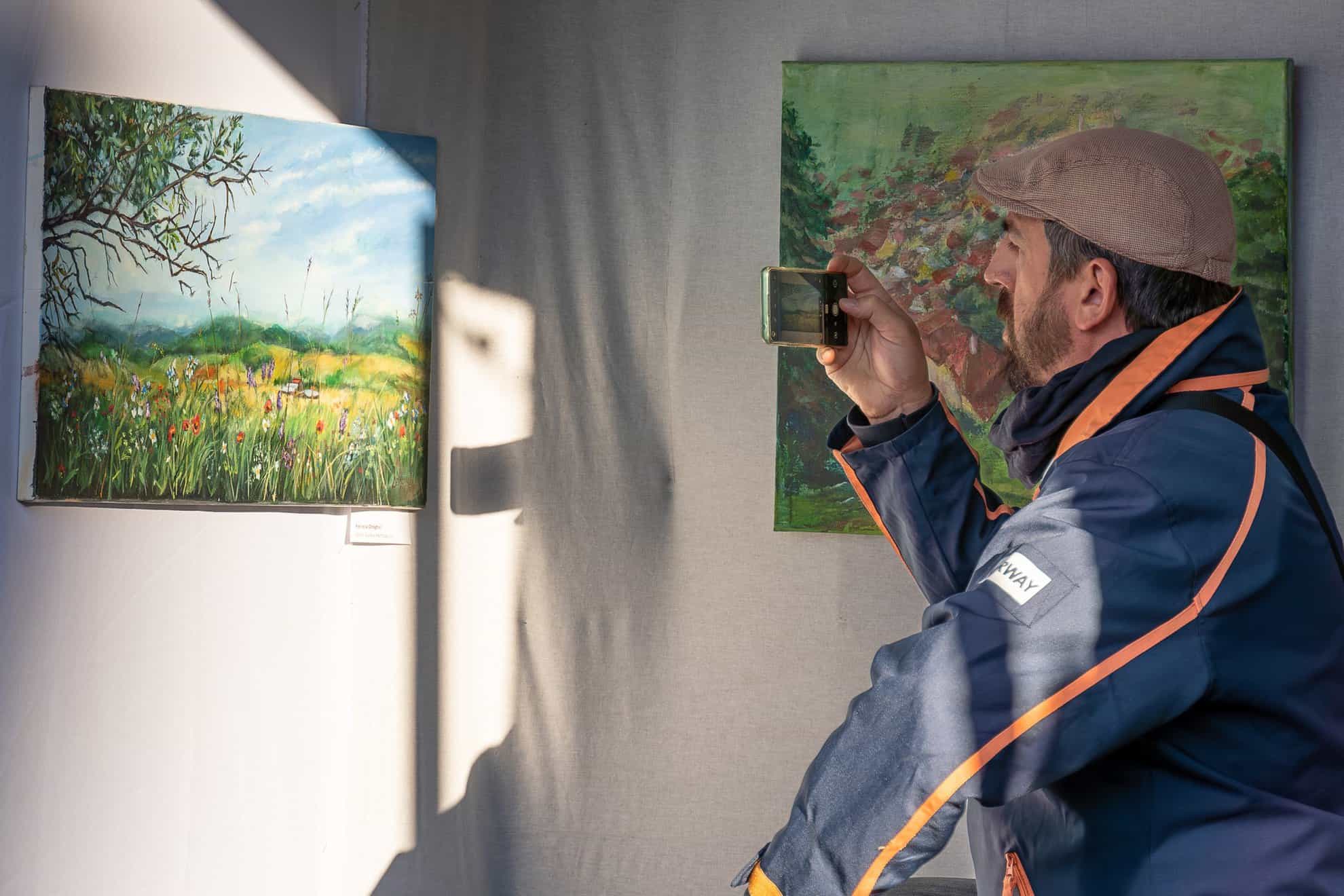 frumusețile județului sunt aduse în centrul sibiului, printr-o exoziție de pictură