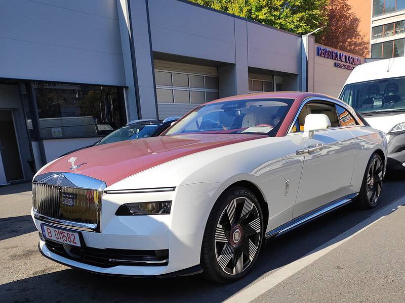 primul rolls royce electric, înmatriculat în românia. costă aproape 400.000 de euro (foto)