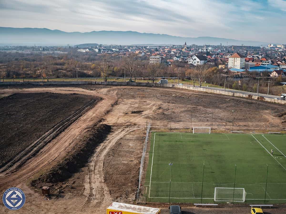 Sibiul va avea o nouă bază sportivă de top: 4 terenuri de fotbal cu nocturnă și investiție de peste 1 milion de euro (foto video)