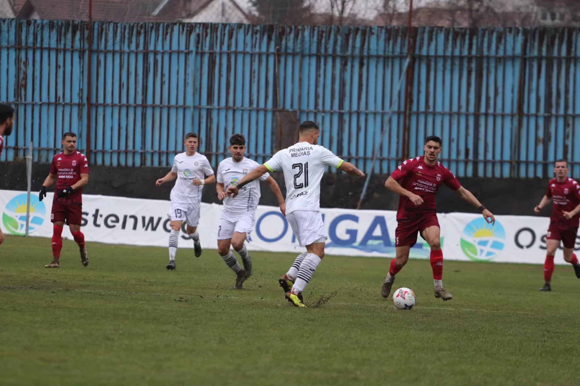 ACS Mediaș pierde în mocirla de pe ”8 Mai”. Tremură pentru play-off (video foto)